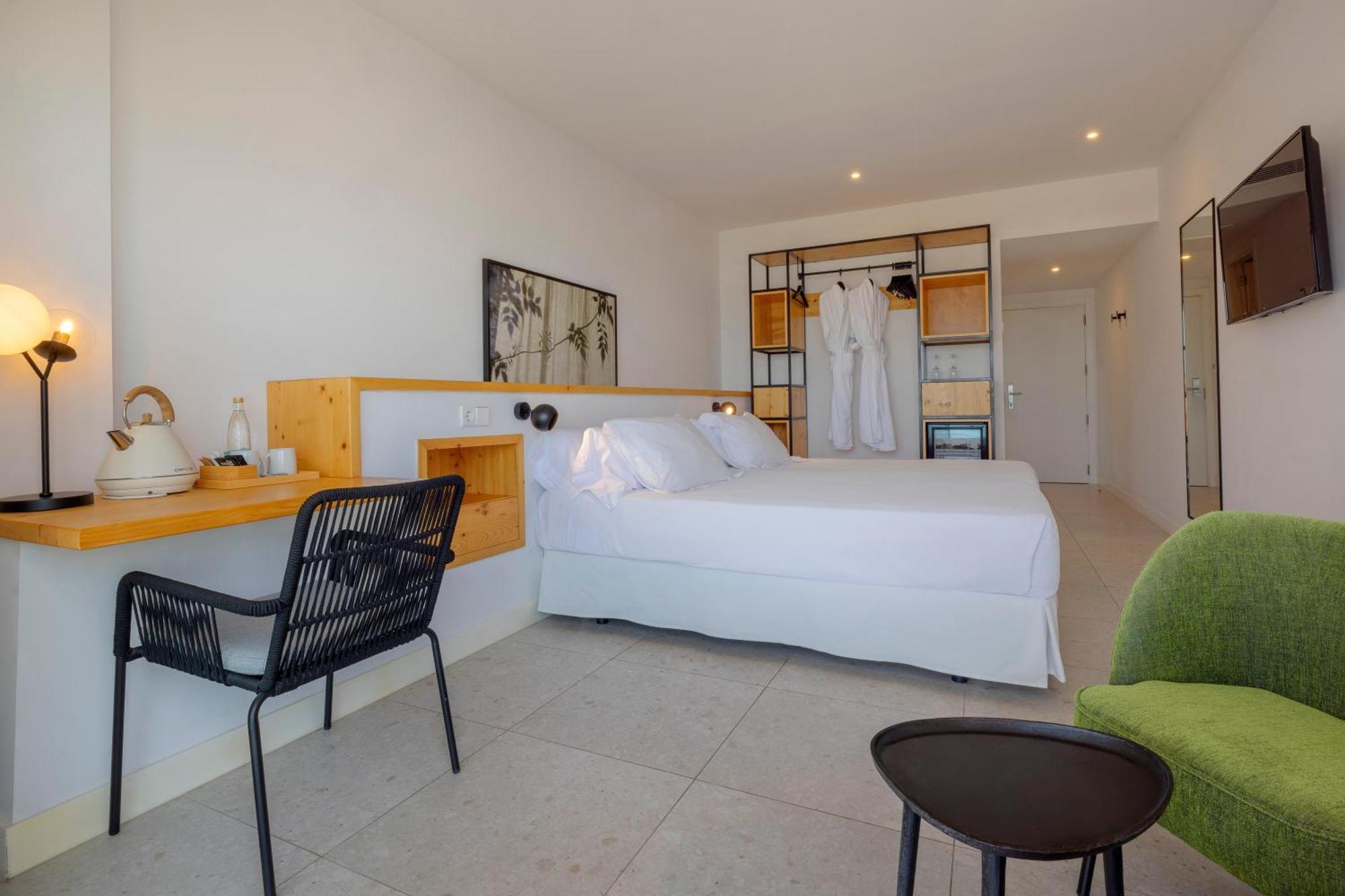 Hm Ayron Park - Adults Only Hotel Плая де Палма Екстериор снимка A room at the hotel