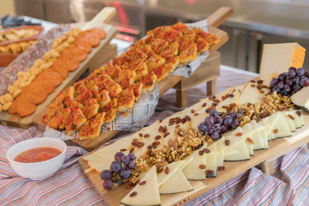 Hm Ayron Park - Adults Only Hotel Плая де Палма Екстериор снимка Cheese and fruit
