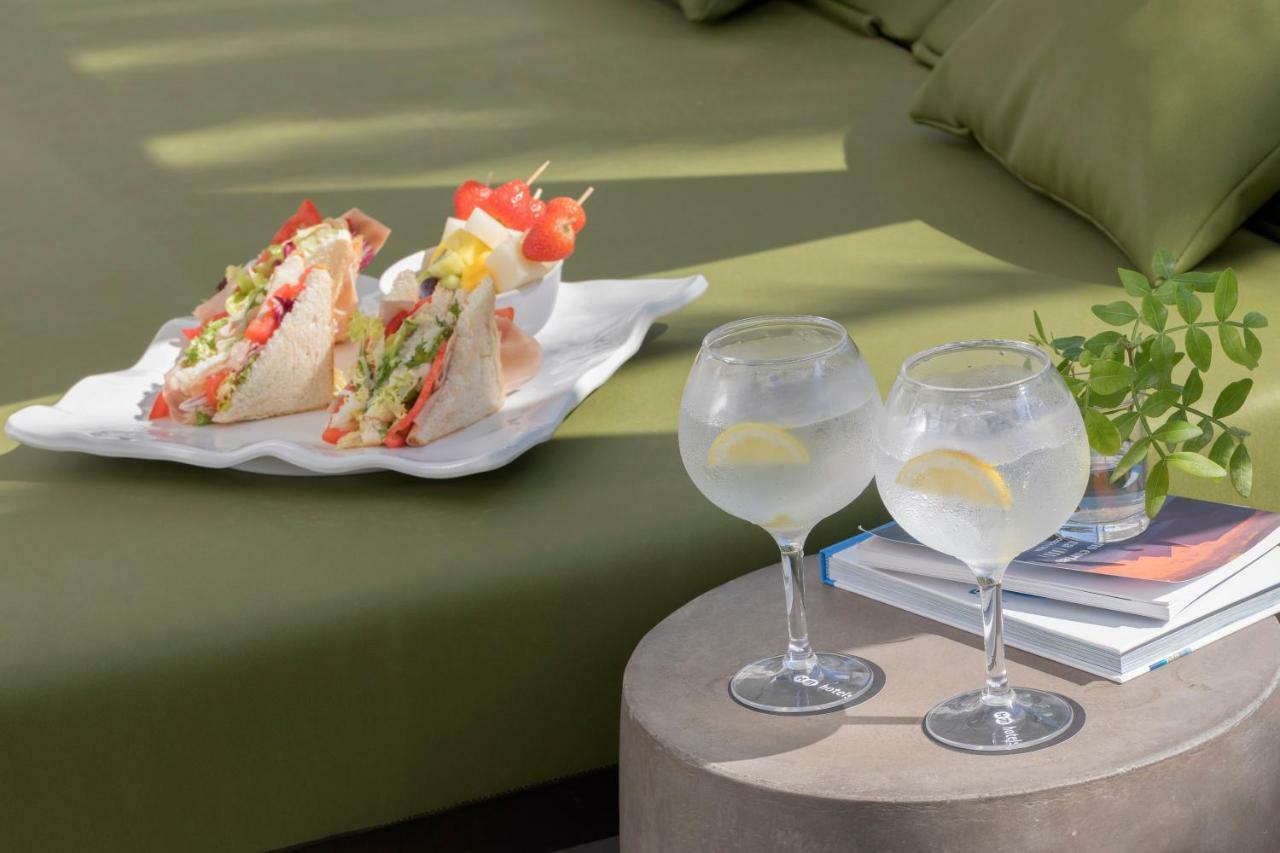 Hm Ayron Park - Adults Only Hotel Плая де Палма Екстериор снимка Glasses of S.PELLEGRINO Sparkling Water